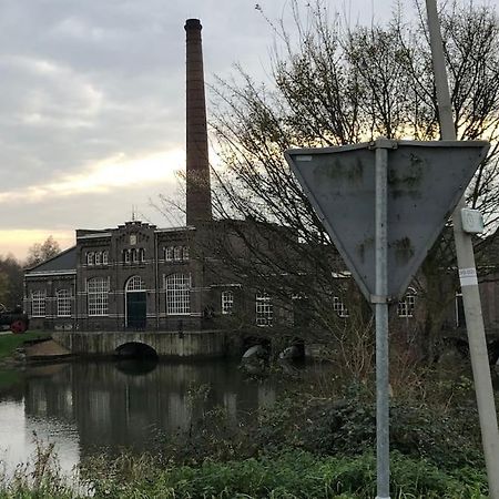 Gezellige Pipo Met Grote Schommel Aan Het Water Villa Medemblik Kültér fotó