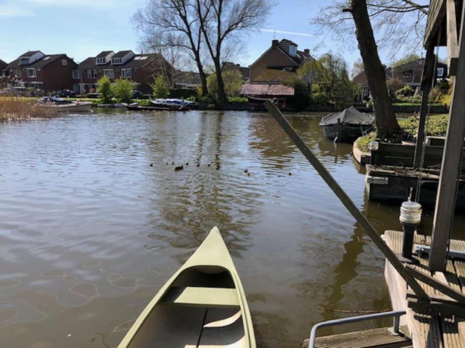 Gezellige Pipo Met Grote Schommel Aan Het Water Villa Medemblik Kültér fotó