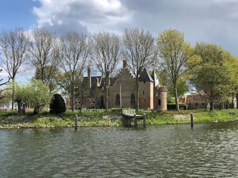 Gezellige Pipo Met Grote Schommel Aan Het Water Villa Medemblik Kültér fotó
